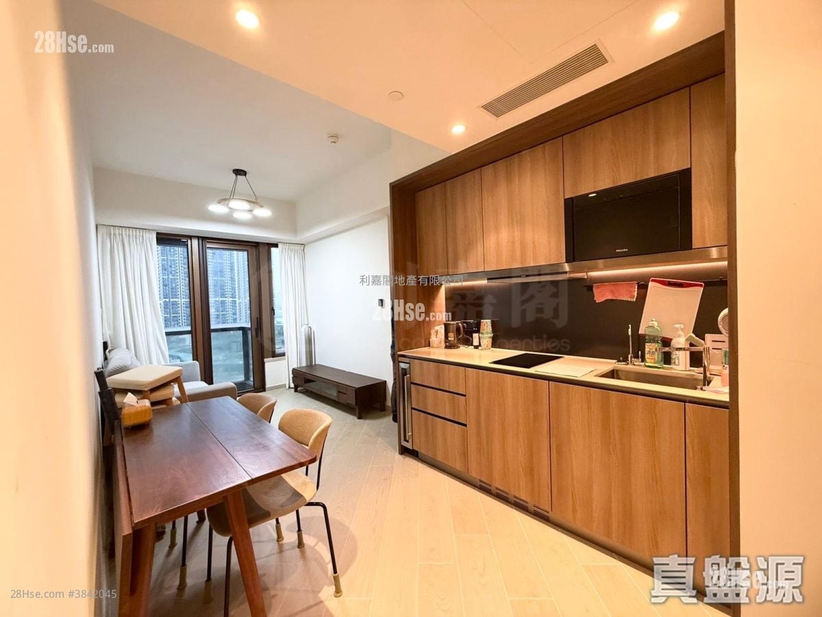 Lp10 Sell 2 Bedrooms 488 ft²