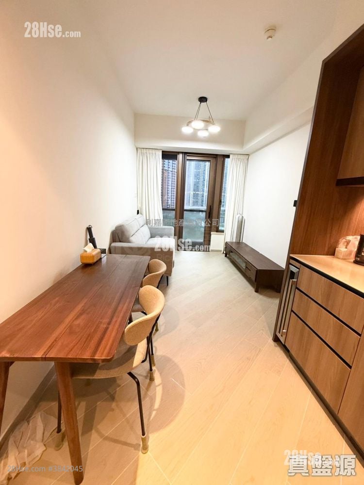 Lp10 Sell 2 Bedrooms 488 ft²