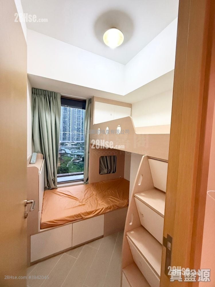 Lp10 Sell 2 Bedrooms 488 ft²
