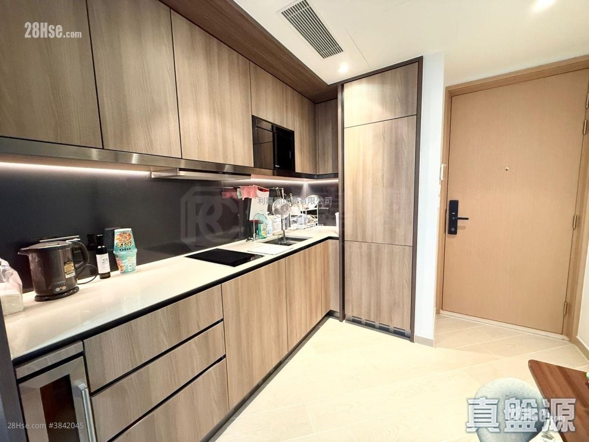 Lp10 Sell 2 Bedrooms 488 ft²
