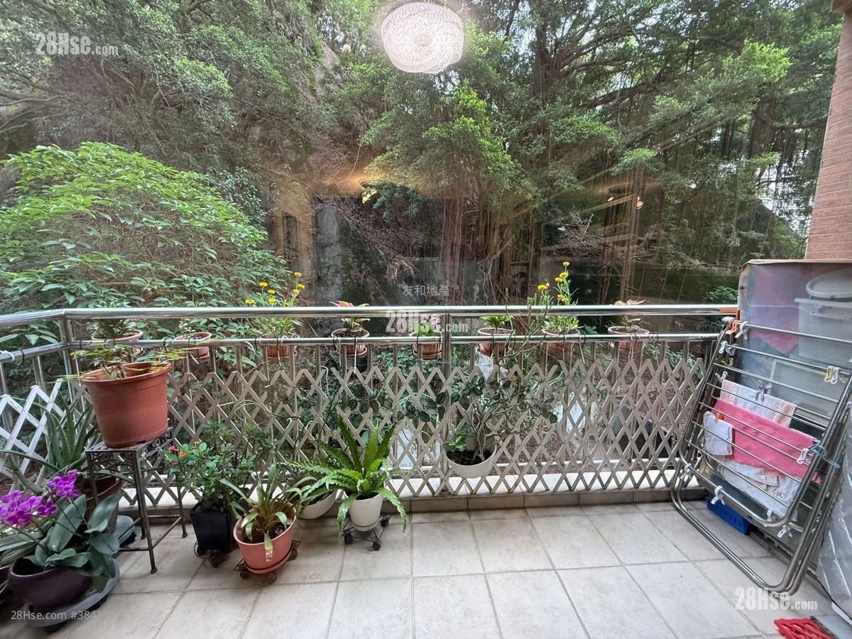 King's Court Sell 3 Bedrooms , 2 Bathrooms 1,060 ft²