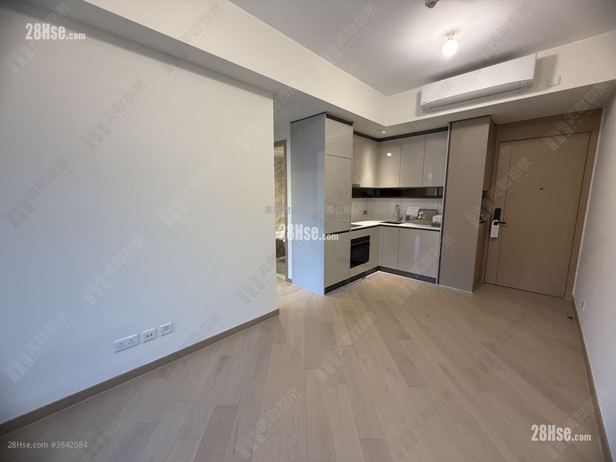 Grand Mayfair  Sell 2 Bedrooms 455 ft²