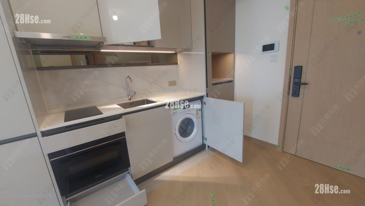 Grand Mayfair  Sell 1 Bedroom 339 ft²