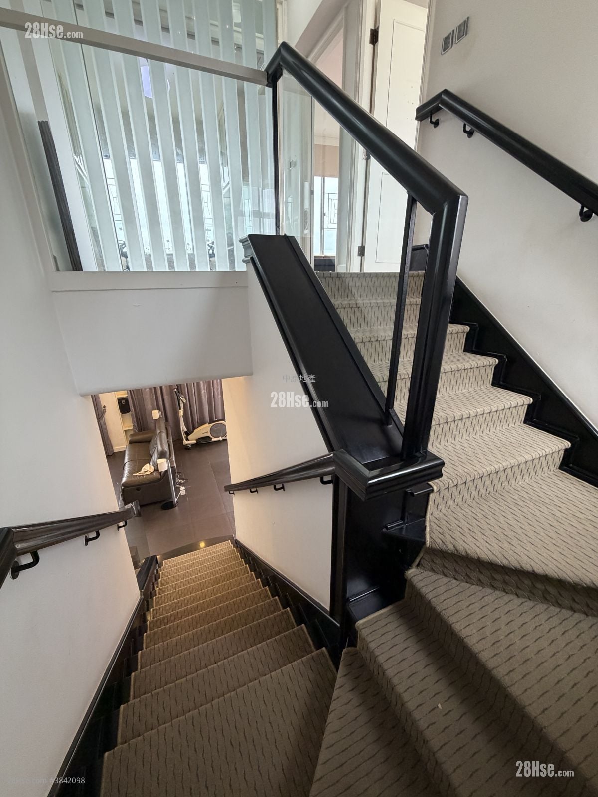 University Court Sell 4 Bedrooms , 4 Bathrooms 1,797 ft²