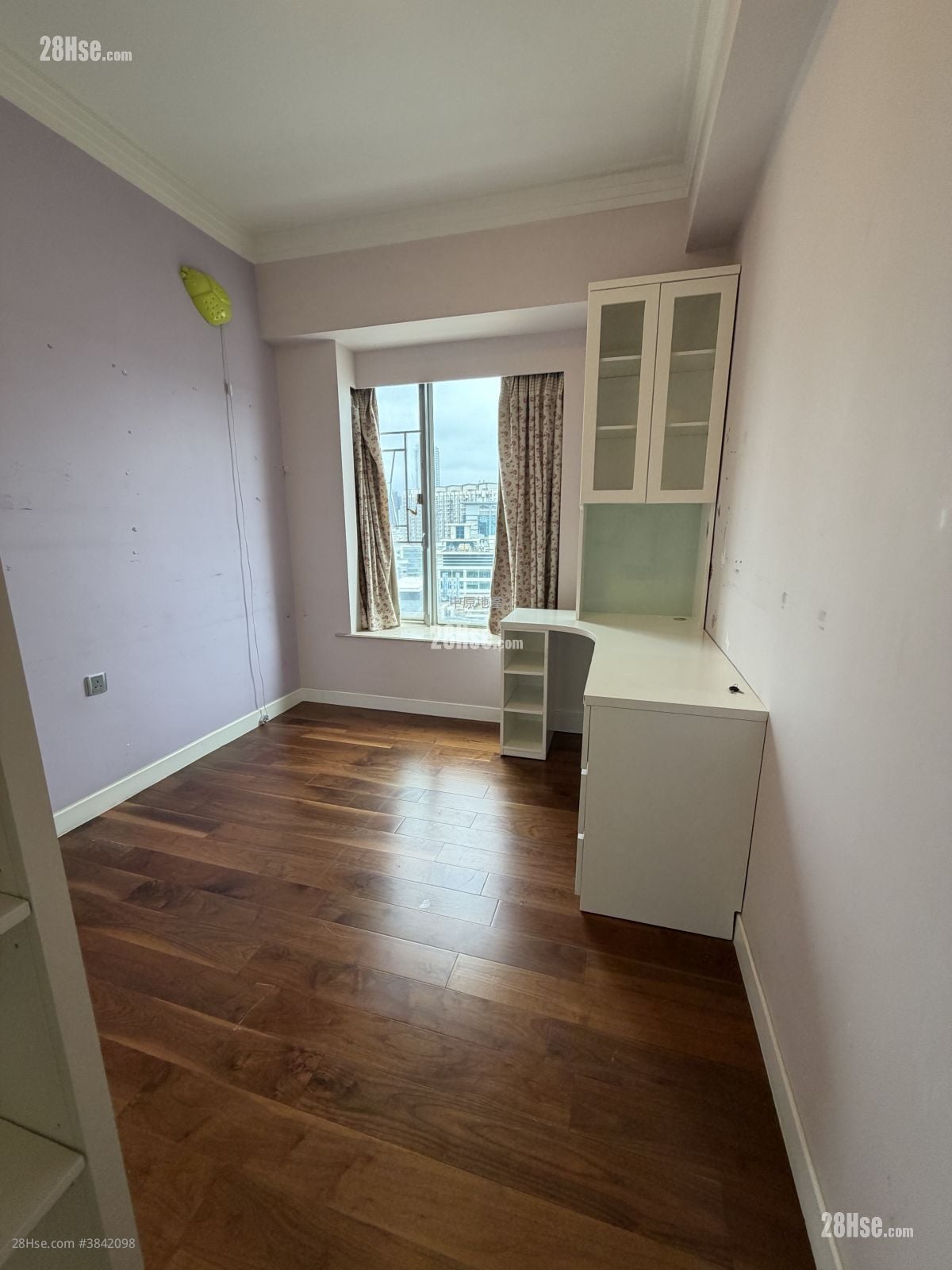 University Court Sell 4 Bedrooms , 4 Bathrooms 1,797 ft²