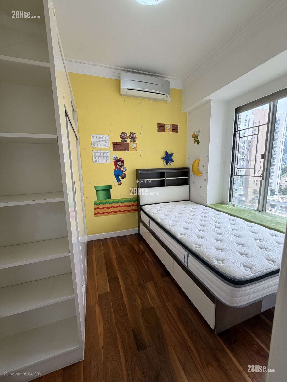 University Court Sell 4 Bedrooms , 4 Bathrooms 1,797 ft²