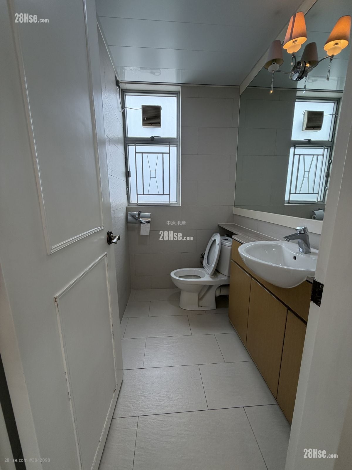 University Court Sell 4 Bedrooms , 4 Bathrooms 1,797 ft²