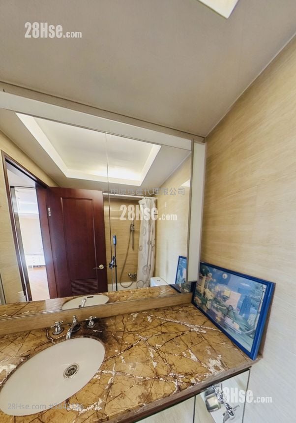 bathroom: The Palazzo Sell 4 Bedrooms , 3 Bathrooms 1,249 ft²