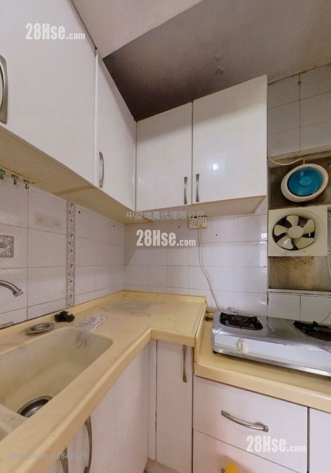 Kingswood Villas Rental 3 Bedrooms , 1 Bathroom 548 ft²