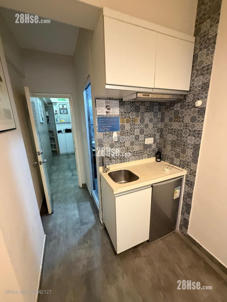 Man Fai Building Rental 1 Bedroom , 1 Bathroom 160 ft²