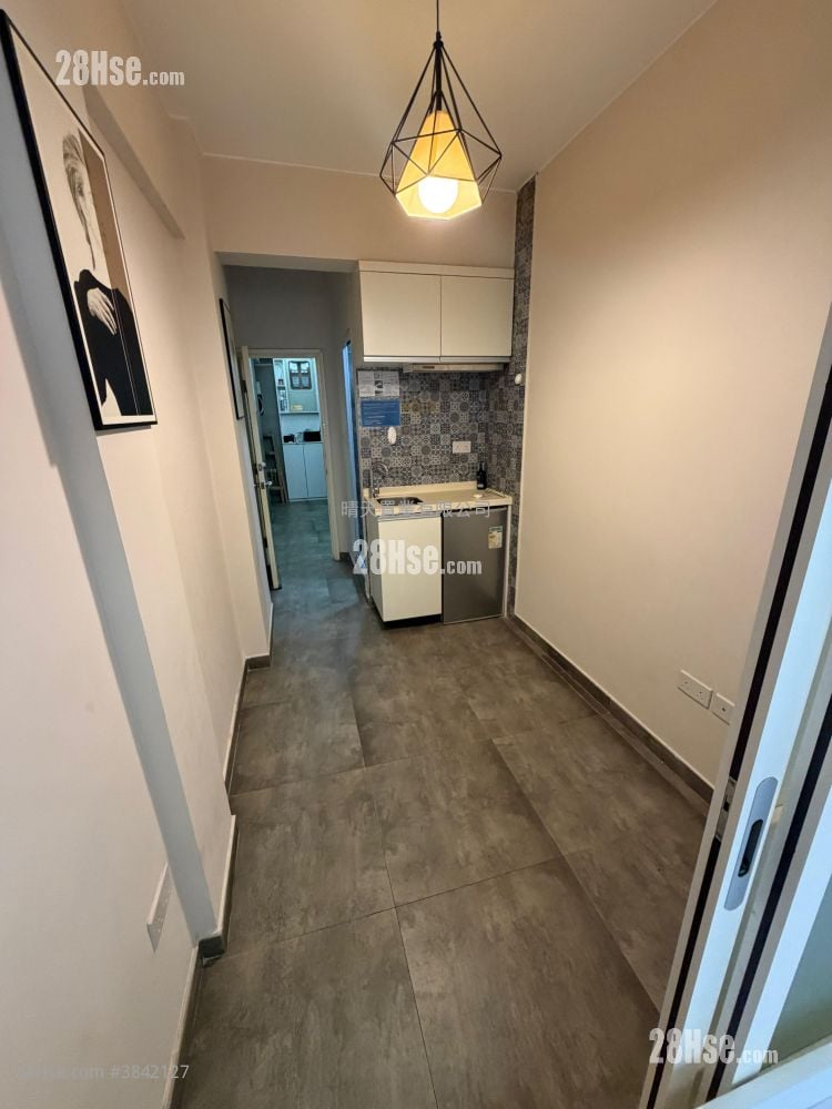 Man Fai Building Rental 1 Bedroom , 1 Bathroom 160 ft²