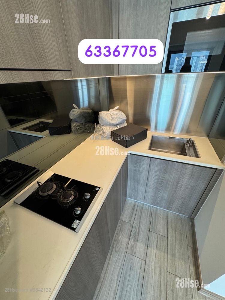 Park One Sell 3 Bedrooms , 1 Bathroom 418 ft²