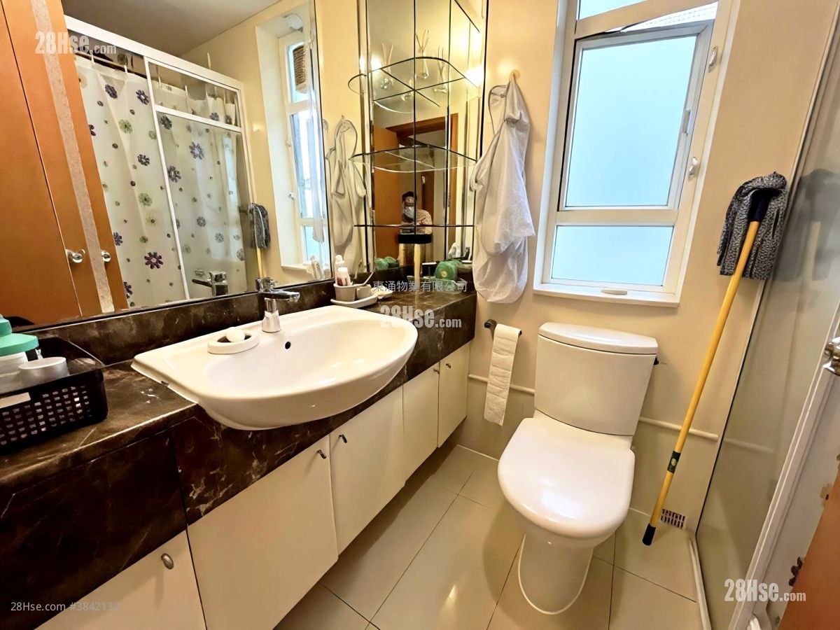 Seaview Crescent Sell 2 Bedrooms , 1 Bathroom 516 ft²