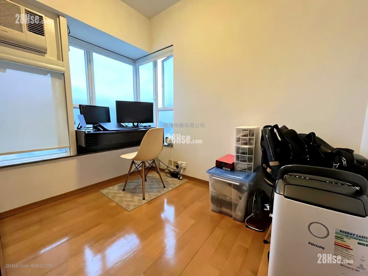 Seaview Crescent Sell 2 Bedrooms , 1 Bathroom 516 ft²