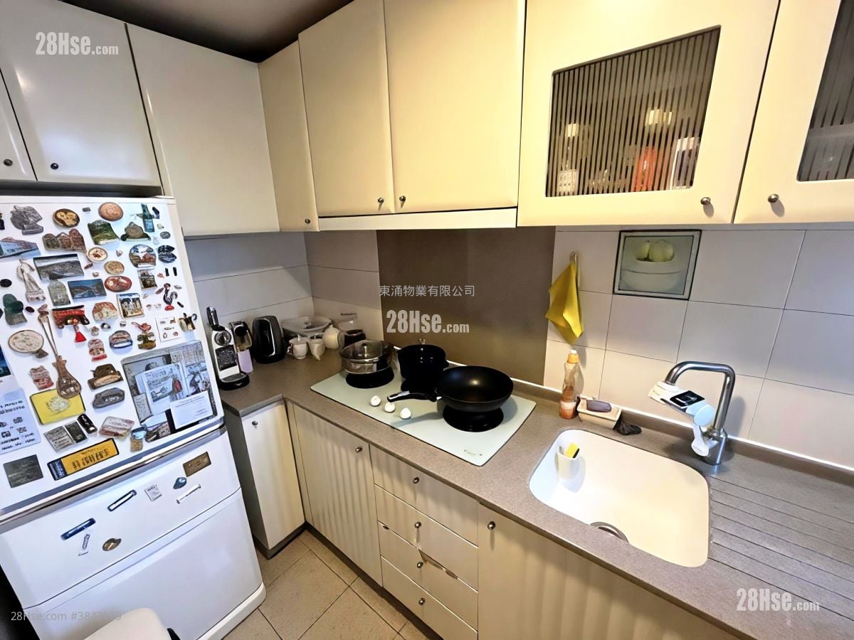 Seaview Crescent Sell 2 Bedrooms , 1 Bathroom 516 ft²