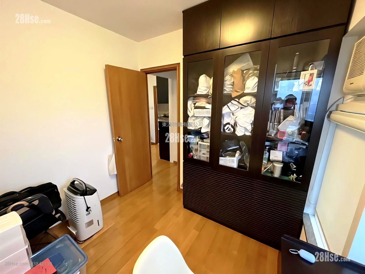 Seaview Crescent Sell 2 Bedrooms , 1 Bathroom 516 ft²
