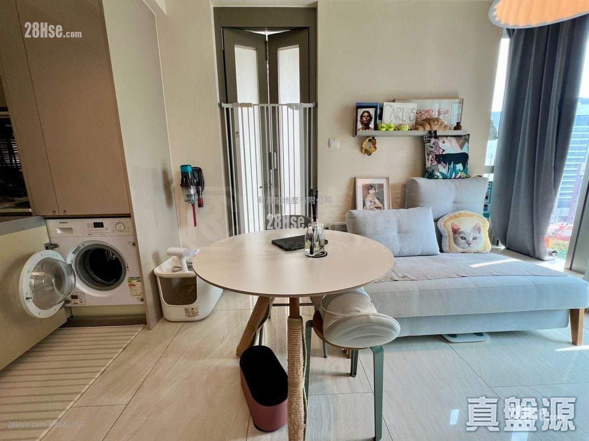 King's Hill Sell 1 Bedroom , 1 Bathroom 353 ft²