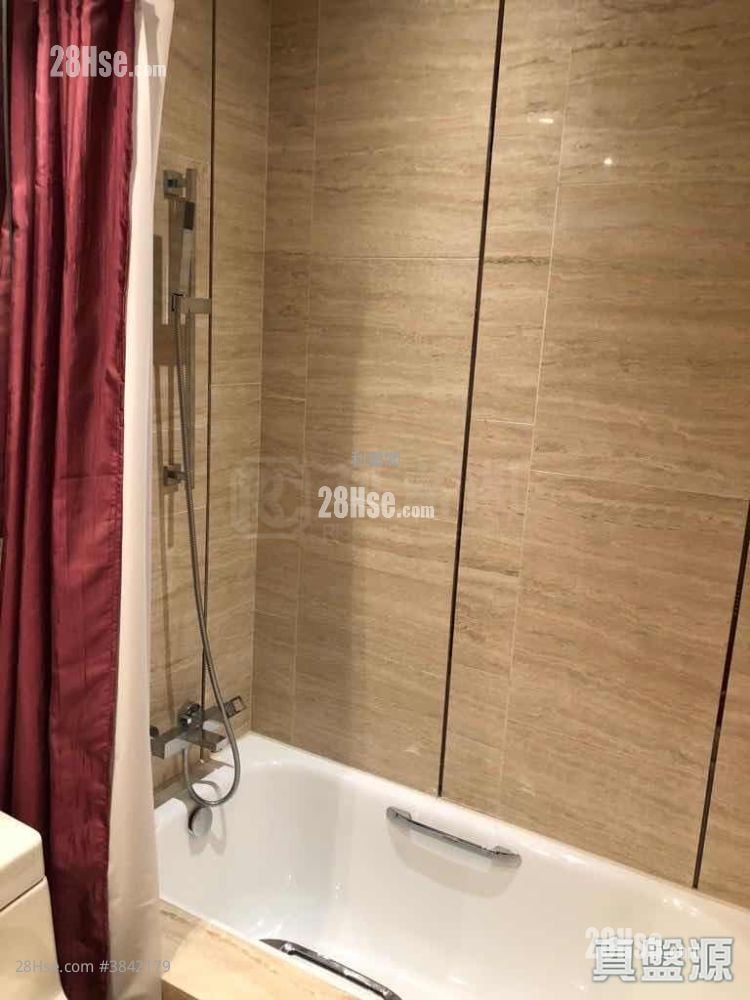 Riva Sell 3 Bedrooms , 2 Bathrooms 696 ft²