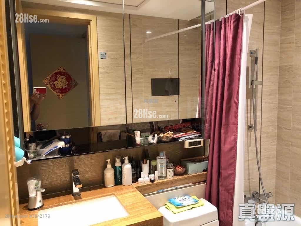 Riva Sell 3 Bedrooms , 2 Bathrooms 696 ft²