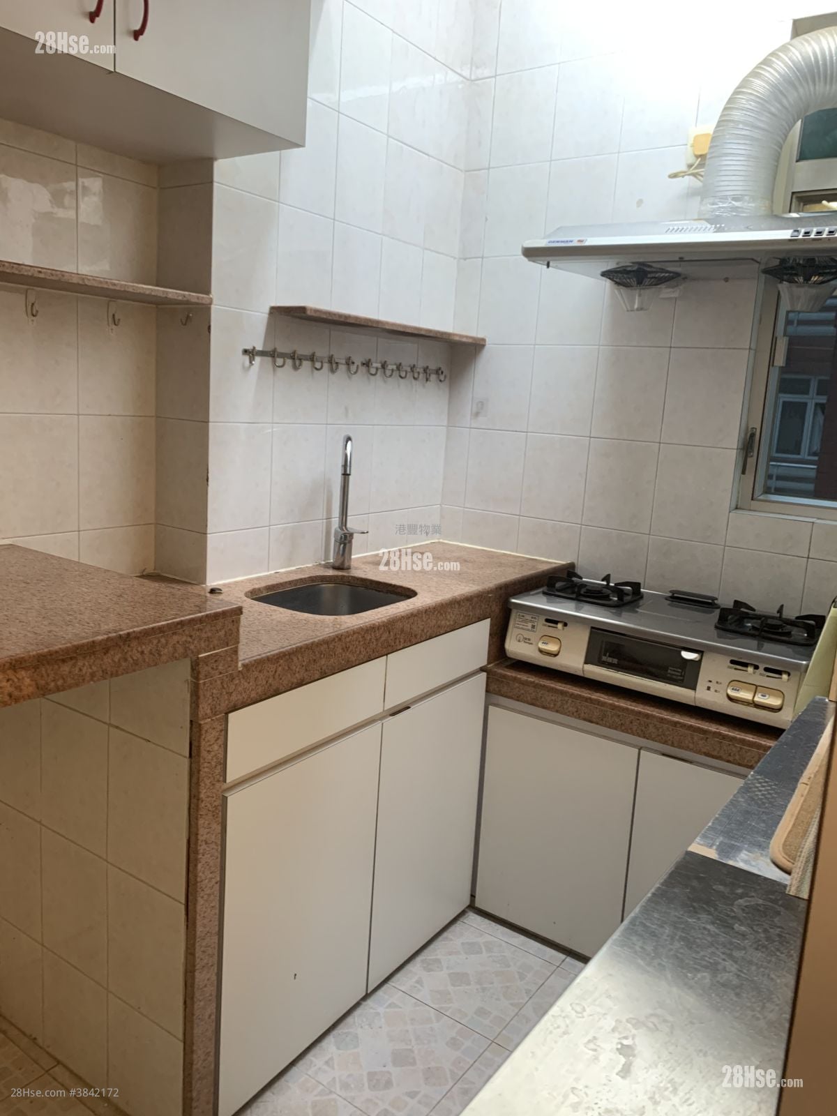 King Man Court Sell 2 Bedrooms , 1 Bathroom 526 ft²