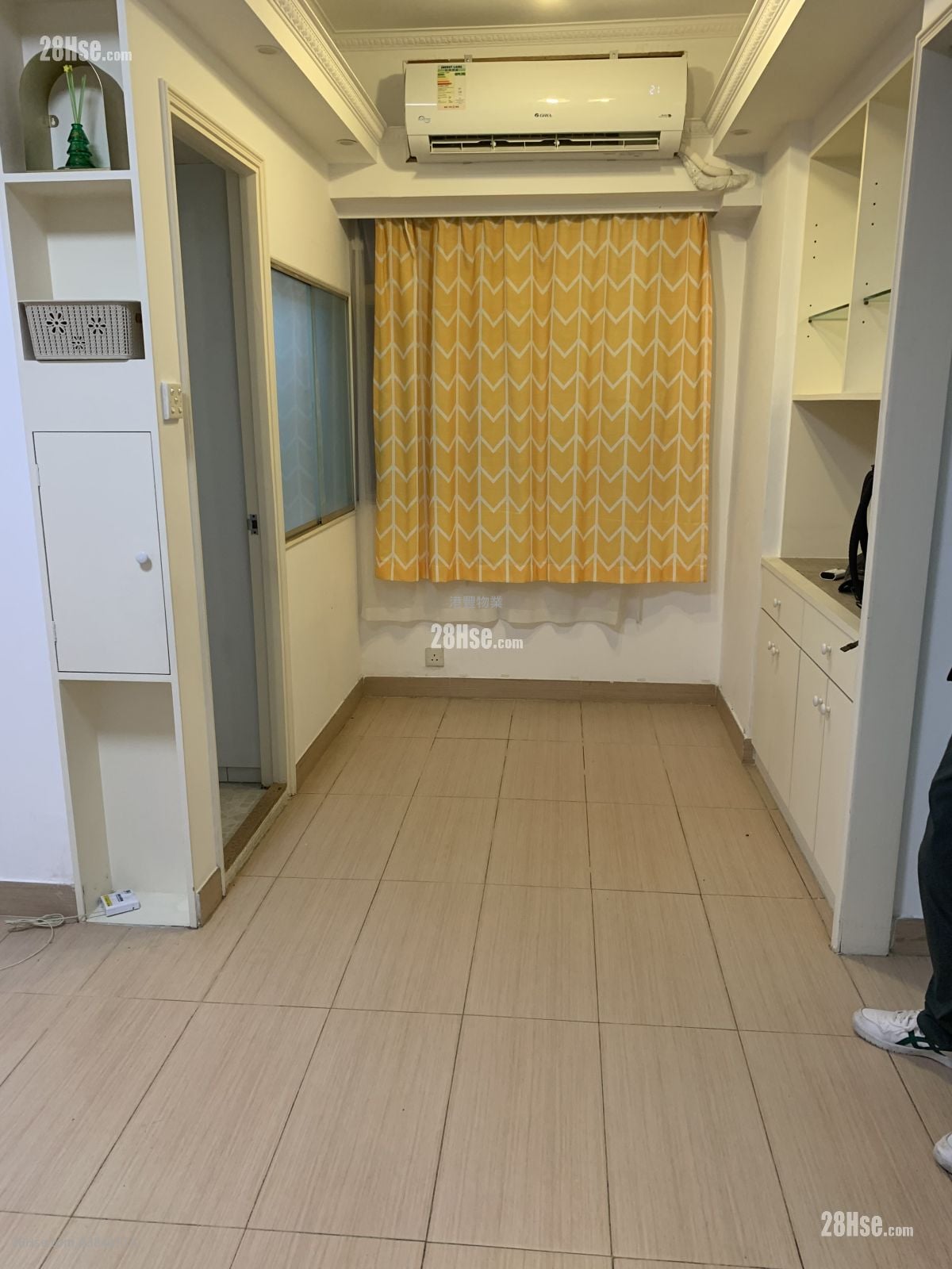 King Man Court Sell 2 Bedrooms , 1 Bathroom 526 ft²