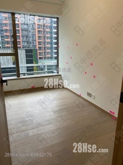 Centra Horizon Sell 3 Bedrooms 1,022 ft²