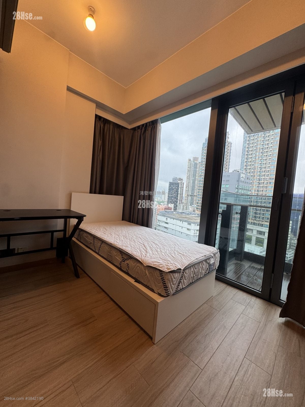 Cetus Square Mile Rental Studio , 1 Bathroom 193 ft²