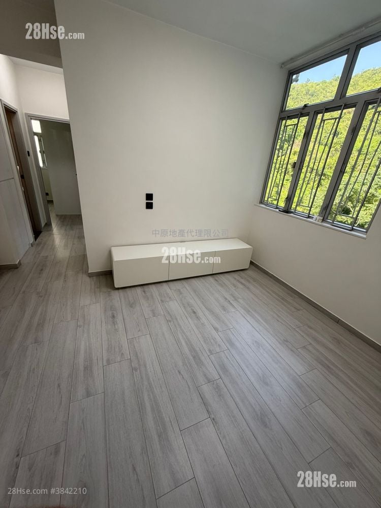 Allway Garden Sell 3 Bedrooms , 1 Bathroom 536 ft²
