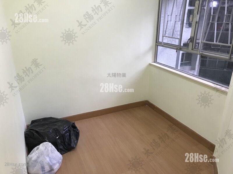 Whampoa Garden Sell 2 Bedrooms 389 ft²