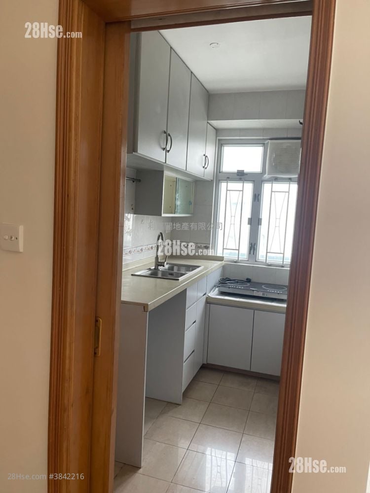 Ching Lai Court Sell 2 Bedrooms , 1 Bathroom 411 ft²