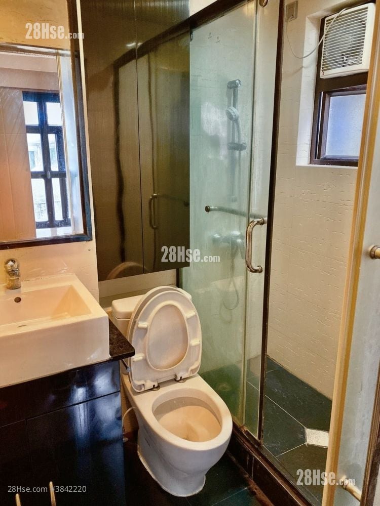 Clague Garden Estate Sell 1 Bedroom , 1 Bathroom 363 ft²