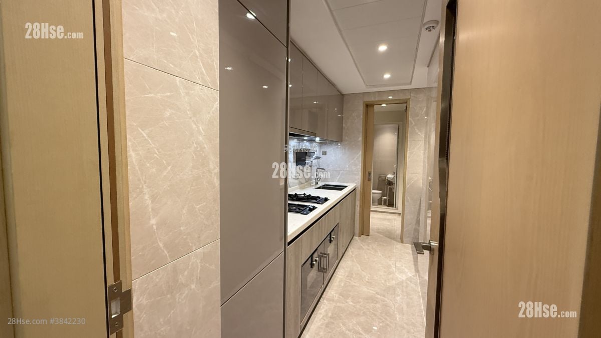 Grand Victoria Rental 797 ft²