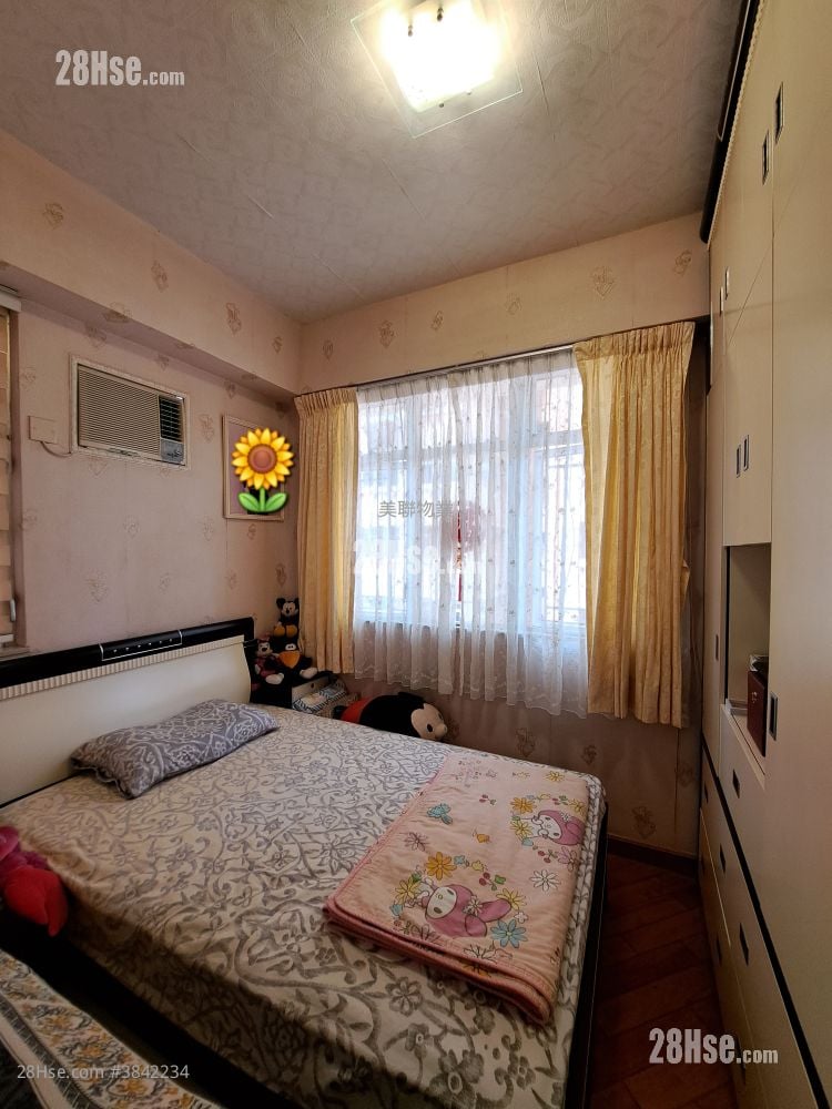 East Asia Gardens Sell 2 Bedrooms , 1 Bathroom 452 ft²