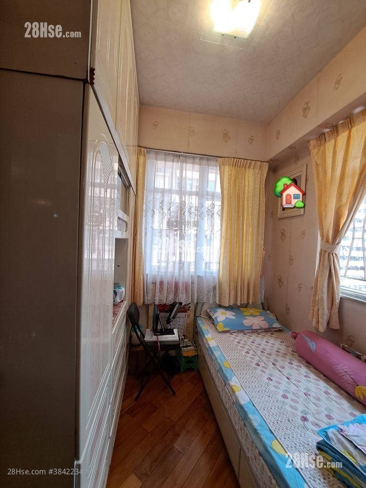 East Asia Gardens Sell 2 Bedrooms , 1 Bathroom 452 ft²
