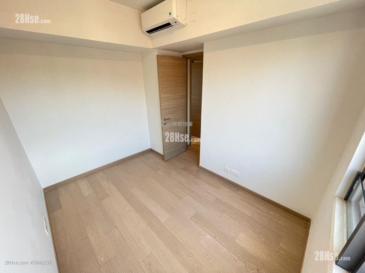 Solaria Sell 2 Bedrooms 455 ft²