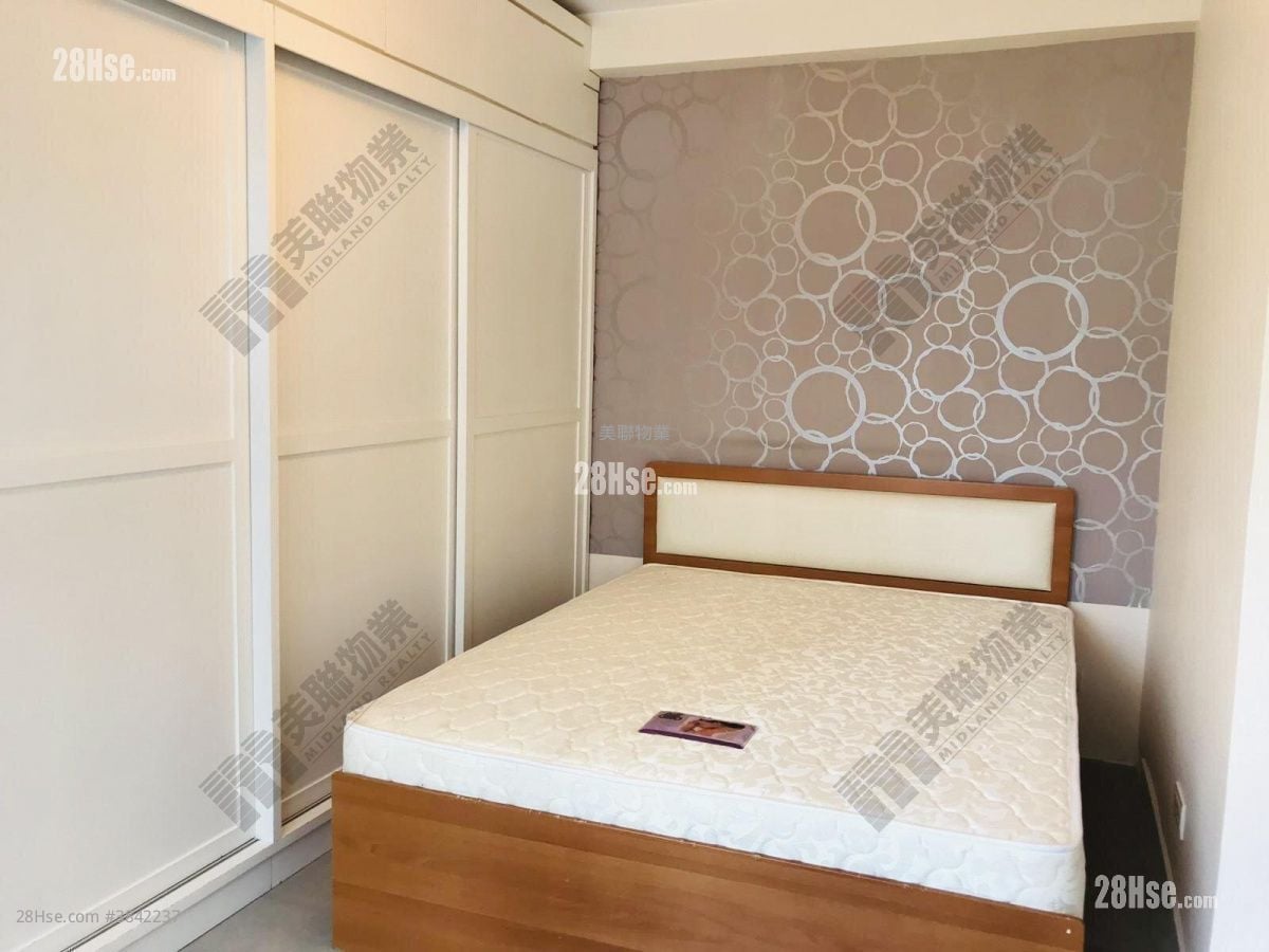 New Town Plaza Sell 3 Bedrooms 640 ft²