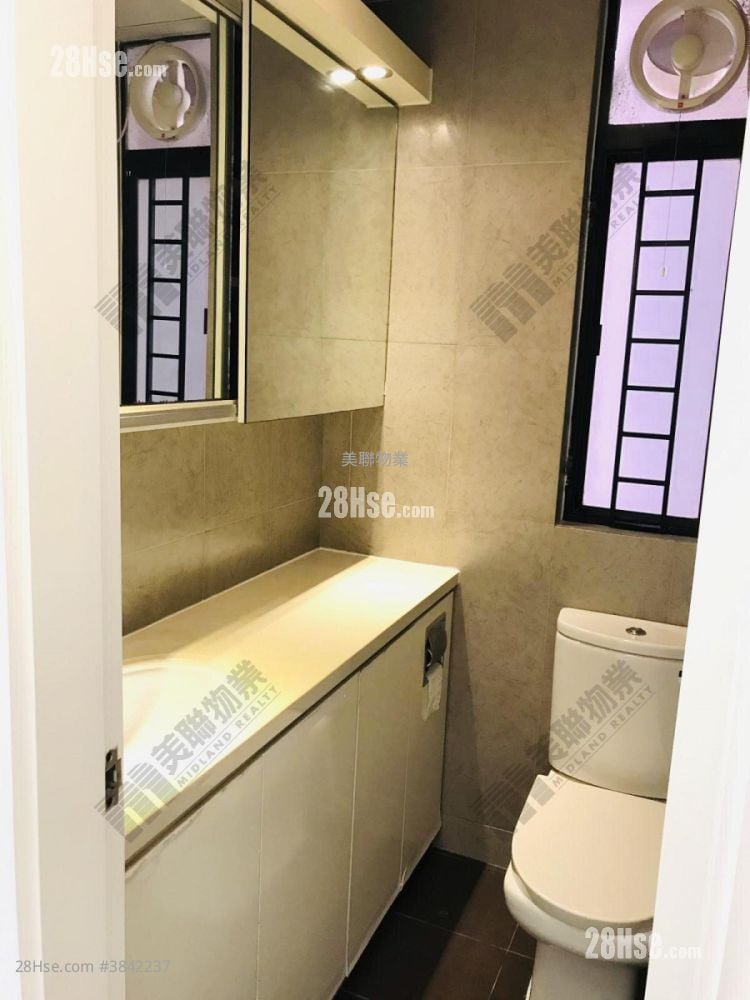 New Town Plaza Sell 3 Bedrooms 640 ft²
