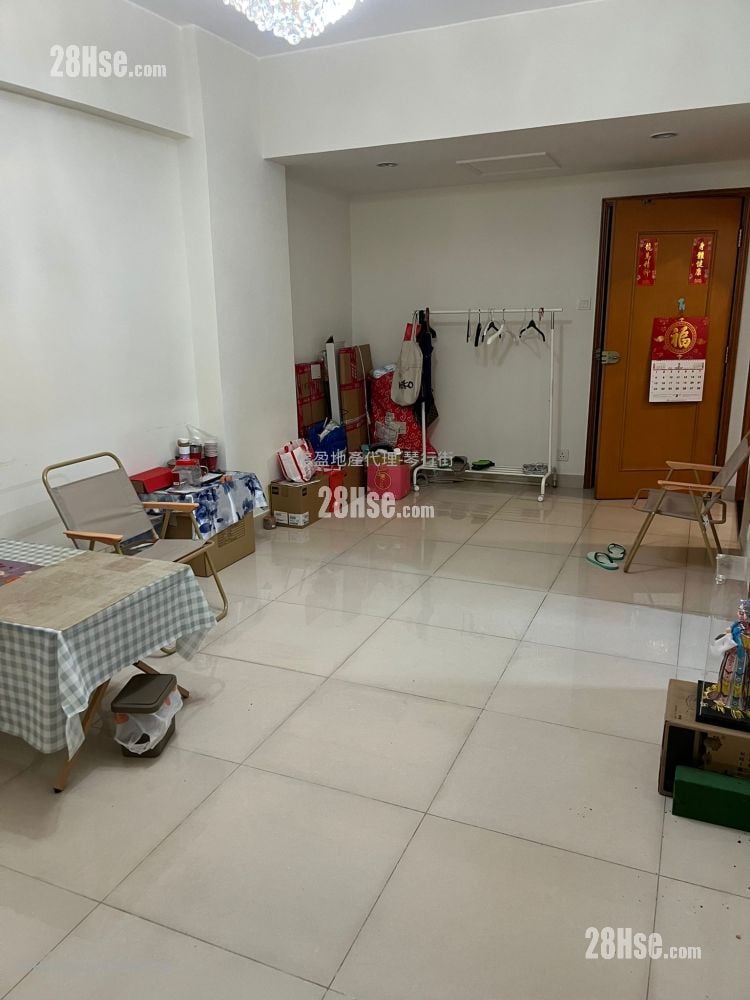 月明楼 租盘 3 房 , 1 浴室 645 平方尺