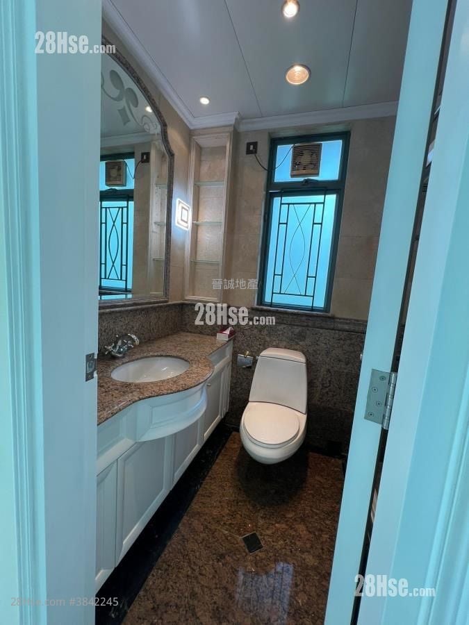 Royal Sea Crest Sell 4 Bedrooms , 3 Bathrooms 1,086 ft²