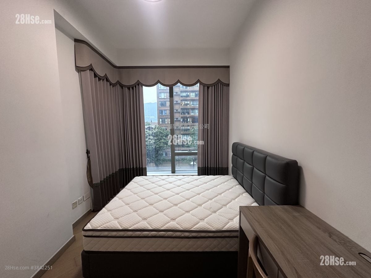 Cristallo Sell 3 Bedrooms 1,310 ft²