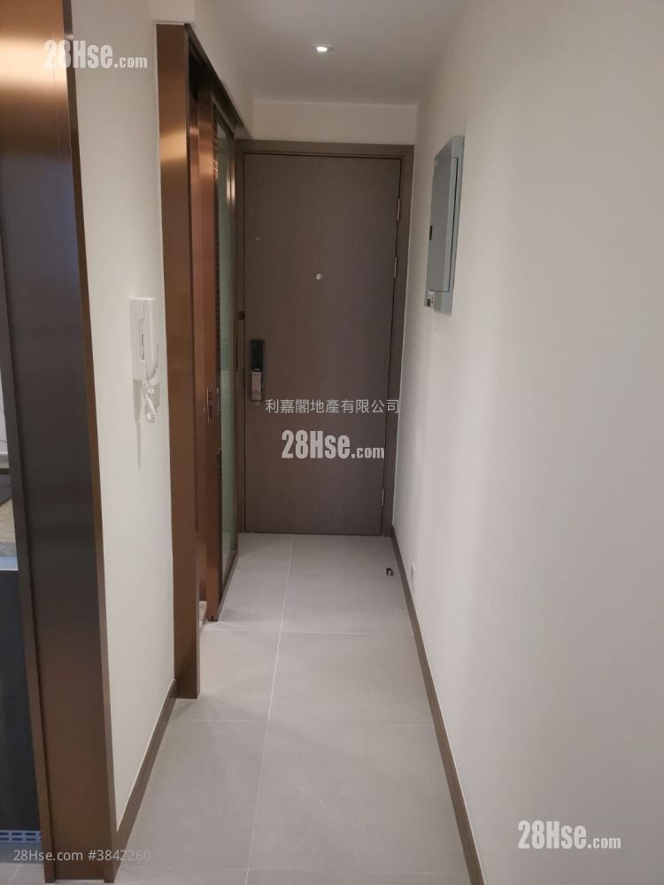 Ava228 Sell Studio , 1 Bathroom 155 ft²