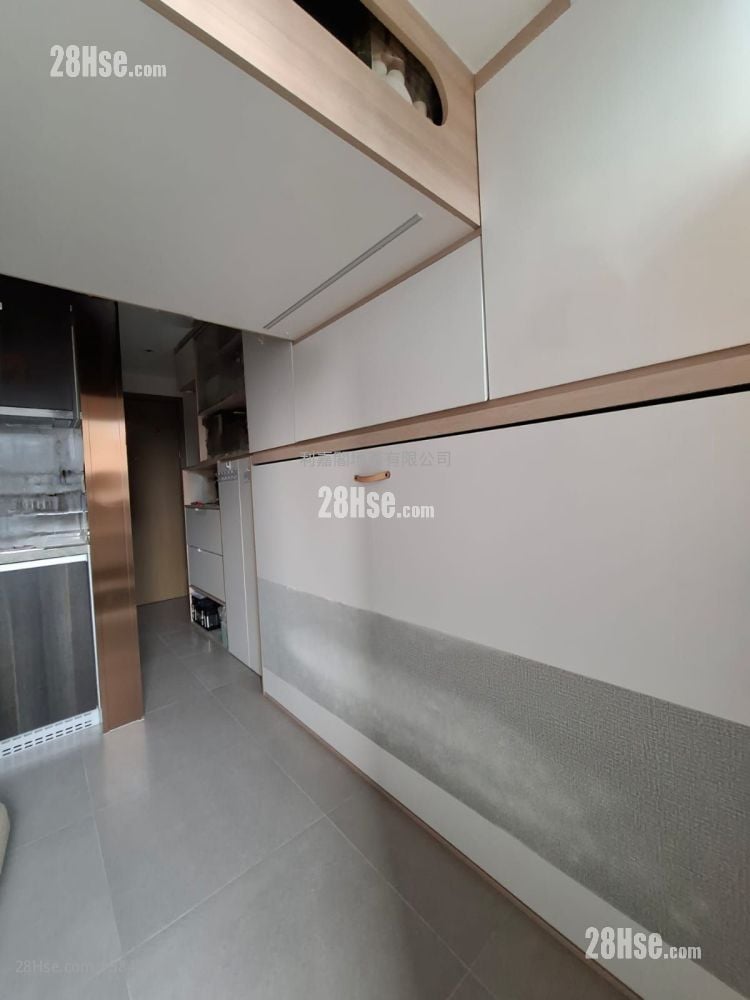 Ava228 Sell Studio , 1 Bathroom 155 ft²