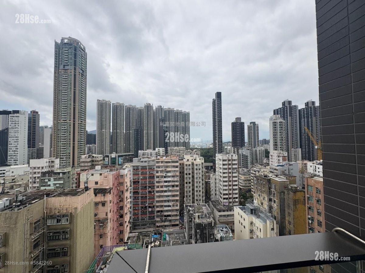 Ava228 Sell Studio , 1 Bathroom 155 ft²