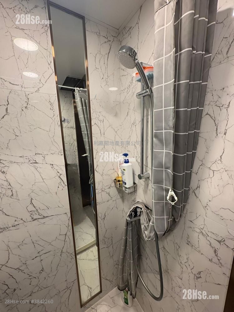 Ava228 Sell Studio , 1 Bathroom 155 ft²