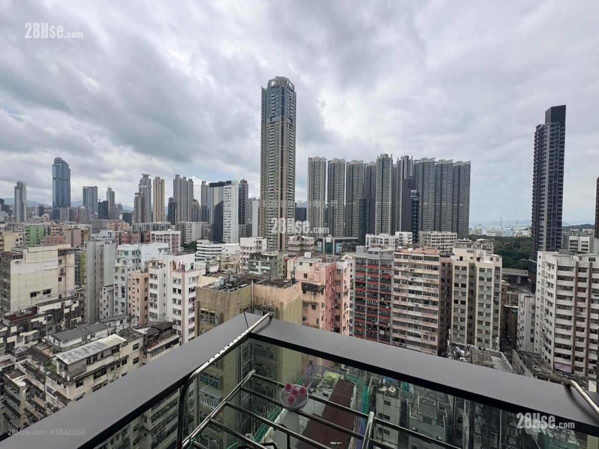 Ava228 Sell Studio , 1 Bathroom 155 ft²