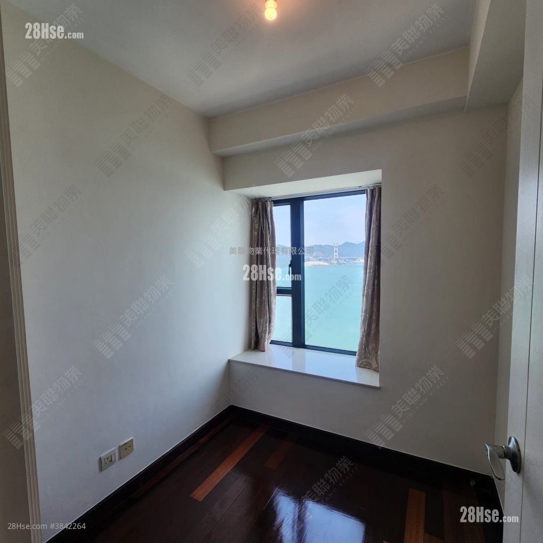 Anglers' Bay Sell 2 Bedrooms 469 ft²