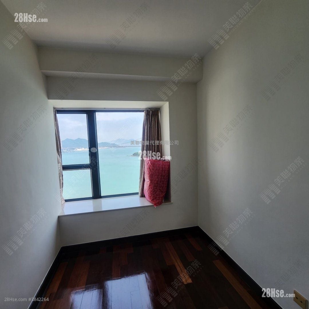Anglers' Bay Sell 2 Bedrooms 469 ft²