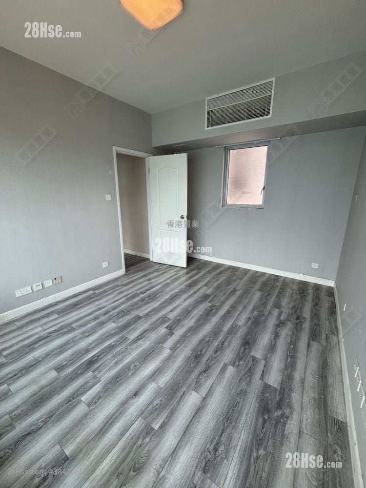 The Harbourside Sell 3 Bedrooms , 2 Bathrooms 1,062 ft²