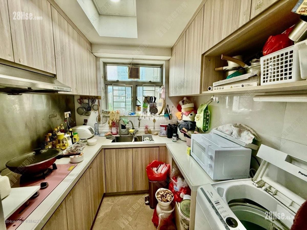 City Point Sell 4 Bedrooms 902 ft²