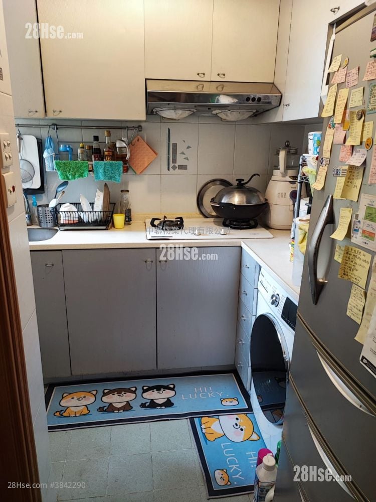 Ka Tin Court Sell 3 Bedrooms , 1 Bathroom 504 ft²